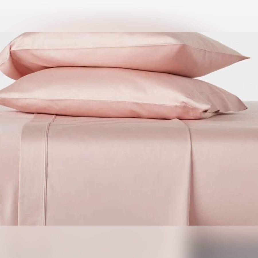 Blush pink sateen sheets and pillowcases